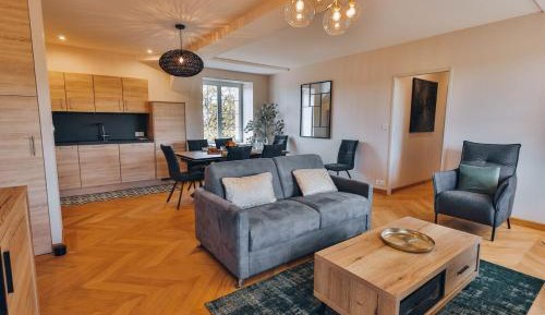 Deluxe Apartment