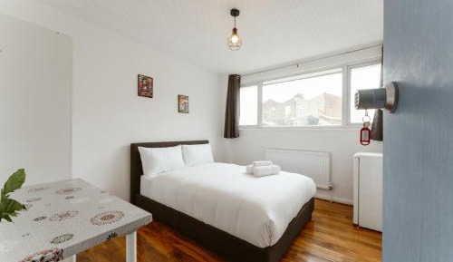 Double Room with Shared Bathroom