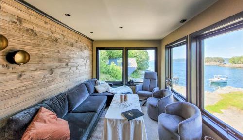 Five-Bedroom Holiday Home