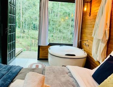 Queen Room with Spa Bath