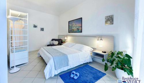 Apartment with Garden View