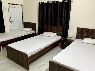 Single Bed in Dormitory Room
