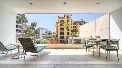 Two-Bedroom Apartment with Ocean View