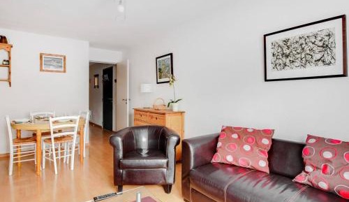 Apartment (5 Adults)