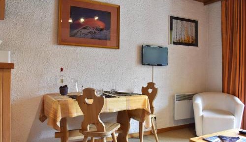 Apartment (4 Adults)