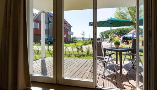 Apartment with Lake View