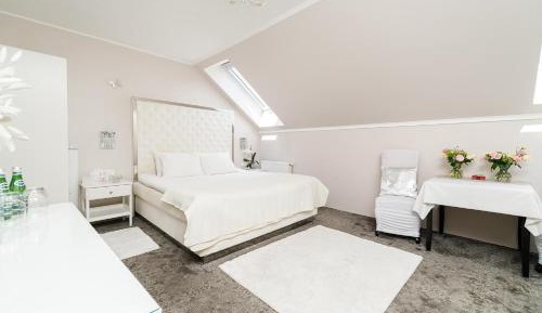 Double Room with Spa Bath