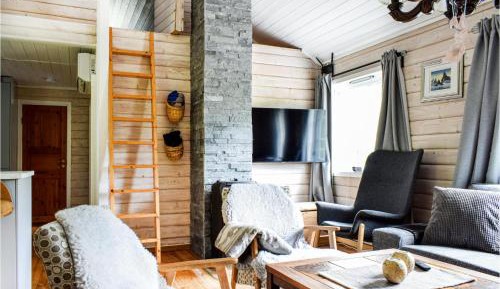 Three-Bedroom Holiday Home 