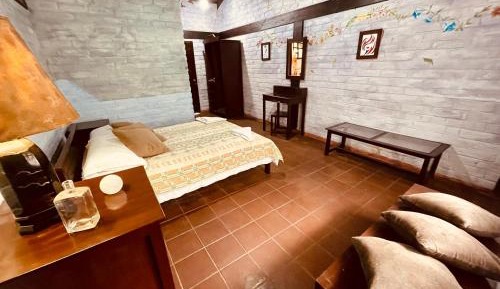 King Suite with Balcony