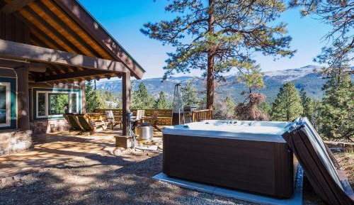 Five-Bedroom Holiday Home