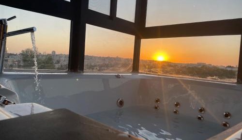 Suite with Mountain View
