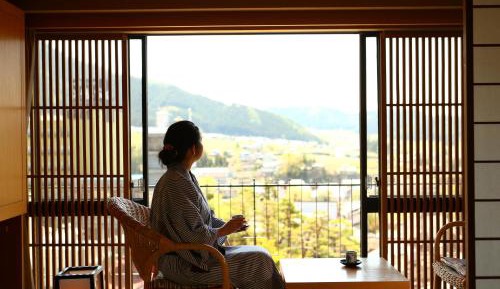 Japanese-Style Family Room