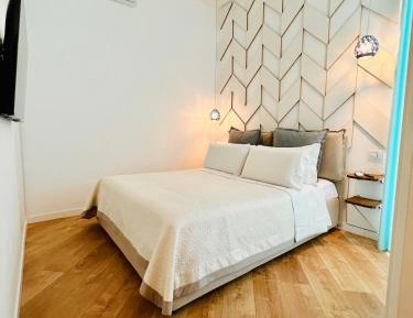 Apartment with  Partial Sea View