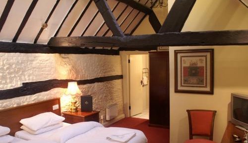 Twin Room with Private Bathroom