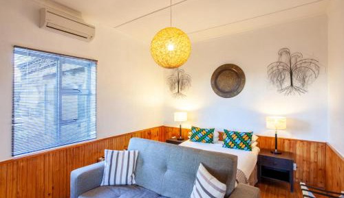 Guest house Family unit 2 with 2 Game Drives