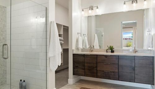 Seven-Bedroom Holiday Home