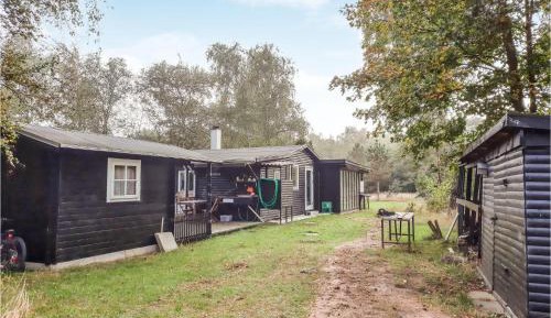 Three-Bedroom Holiday Home 