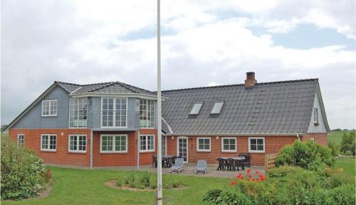 Five-Bedroom Holiday Home