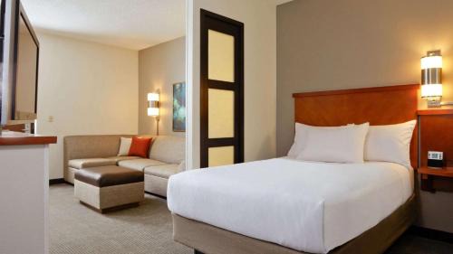 King Room with Sofa Bed - High Floor
