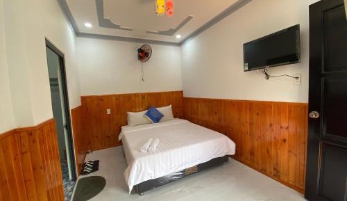 Deluxe Room (2 Adults + 1 Child)