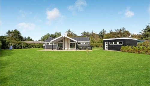 Four-Bedroom Holiday Home