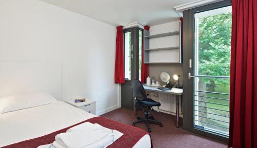 Single Room with Private Bathroom