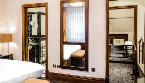 King Magistrate Suite