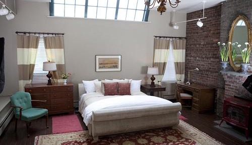 Deluxe King Artist Studio - Walk Up