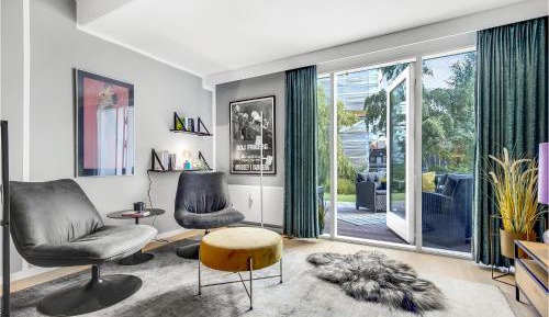 One-Bedroom Holiday Home
