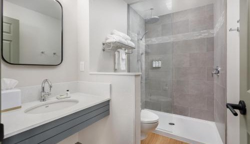 King Suite with Spa Bath