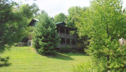Three-Bedroom Holiday Home 