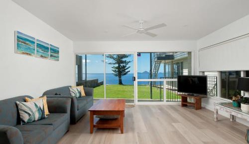 Family Room with Sea View