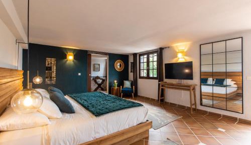 Deluxe King Room