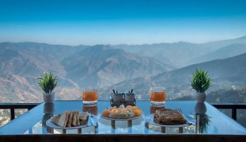 Apartment with Mountain View