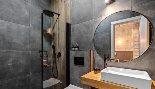 Deluxe Double or Twin Room with Garden View