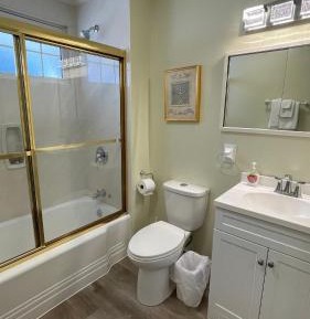 Deluxe Suite with Sea View