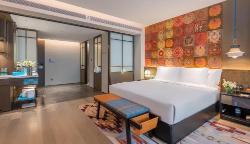 Standard King Room