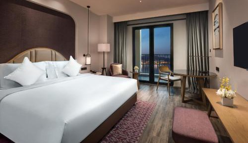 Premium King Room with Sea View