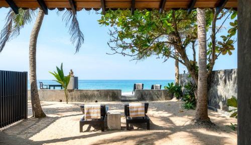 Villa - Beach Front
