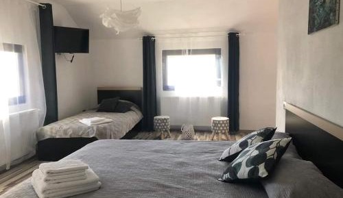 Triple Room with Private Bathroom