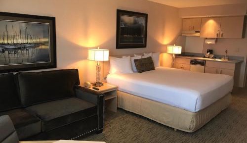 Deluxe King Room