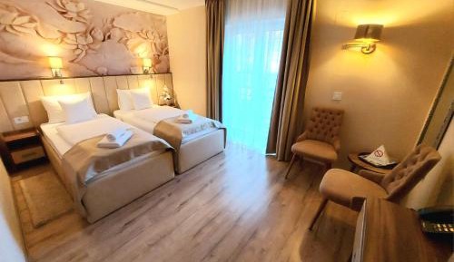 Double or Twin Room with Private Bathroom