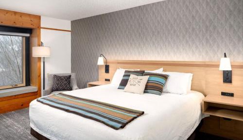 King Room with Mountain View