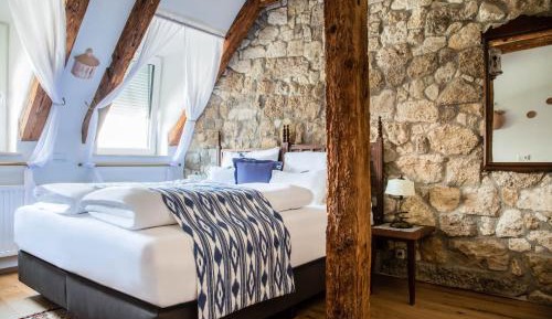 Large Double Room