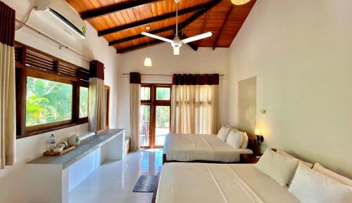 Deluxe Family Room
