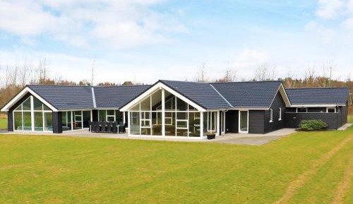 Five-Bedroom Holiday Home