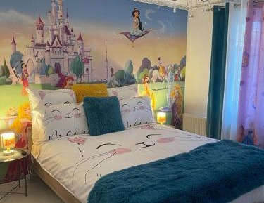 Double Room (1 Adult + 1 Child)