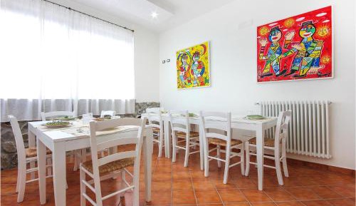 Six-Bedroom Holiday Home