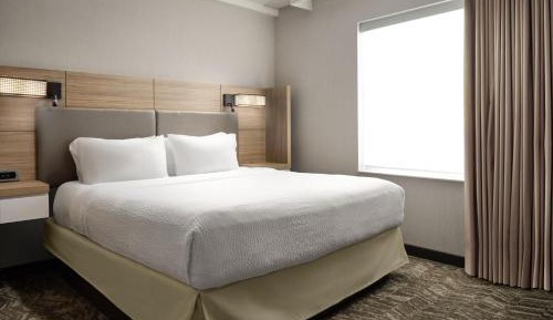 King Studio with Sofa Bed