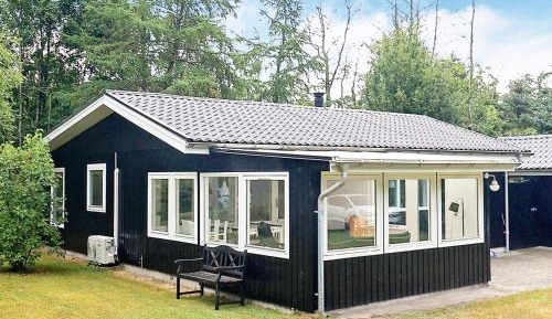 Three-Bedroom Holiday Home 